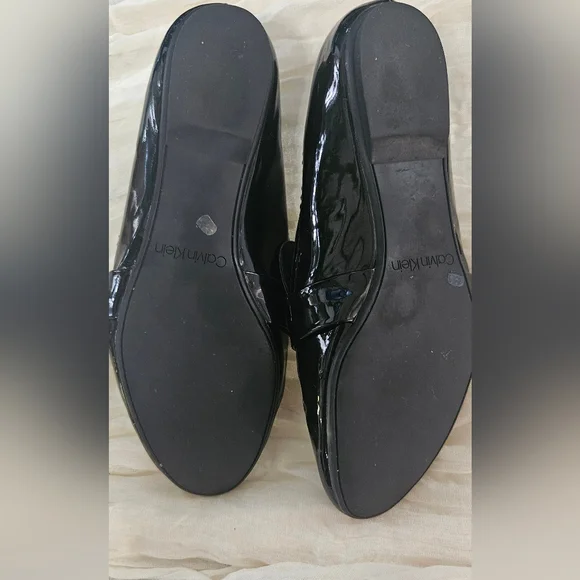 Black Patent Leather Calvin Klein soft loafers 7.5 - Picture 4 of 9